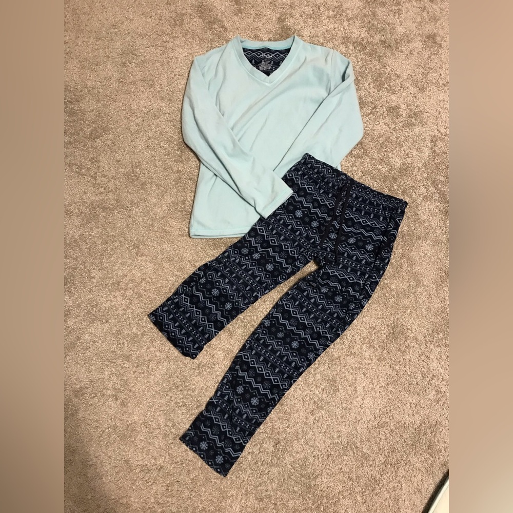 EUC Sonoma two piece fleece pajamas